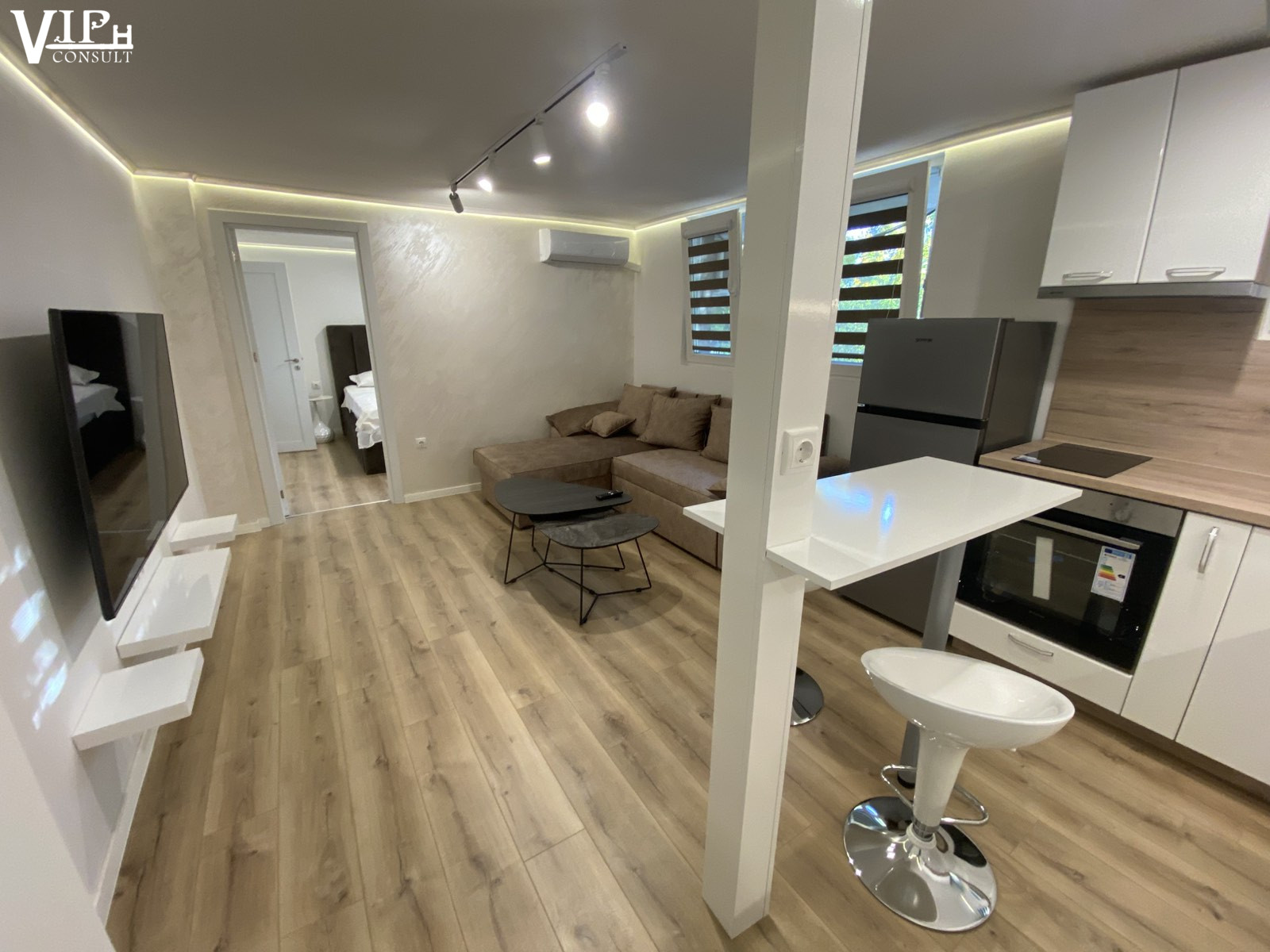 Основна снимка