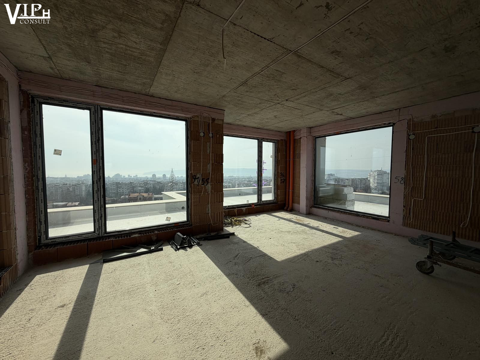 Основна снимка